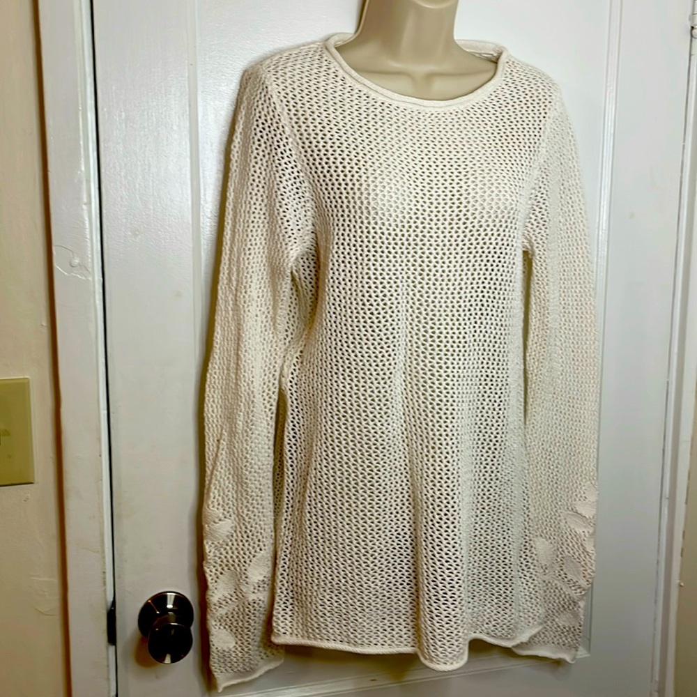 Cabela’s white knit sweater cover-up, long sleeve